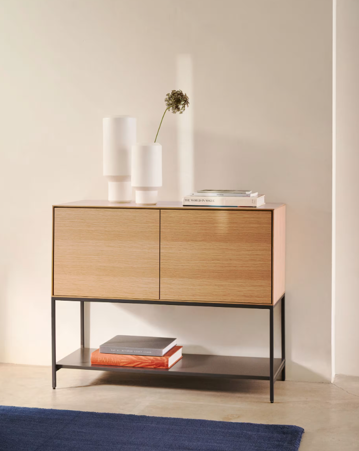 VEDRANA - Buffet 2 portes placage de chêne et pieds en acier noir - 97,5 x 80 cm