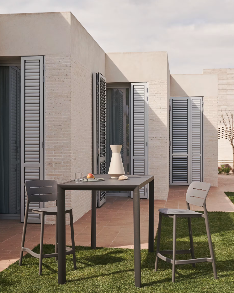 CULIP - Table de jardin en aluminium finition gris - 150 x 77 cm